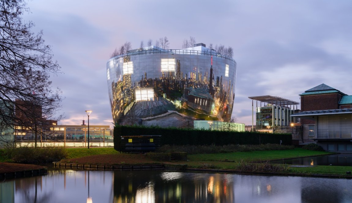 Depot van Boijmans van Beuningen spherical design covered with mirrored plates