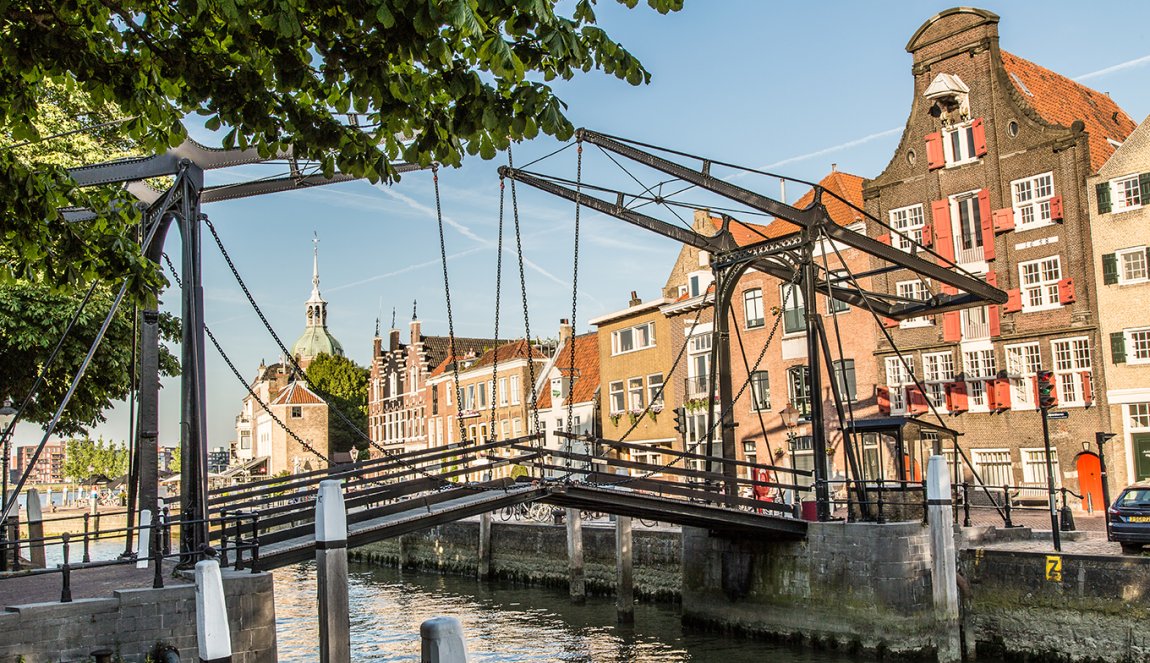 Historic ports Dordrecht Damiatebrug Wolwevershaven Kuipershaven warehouse