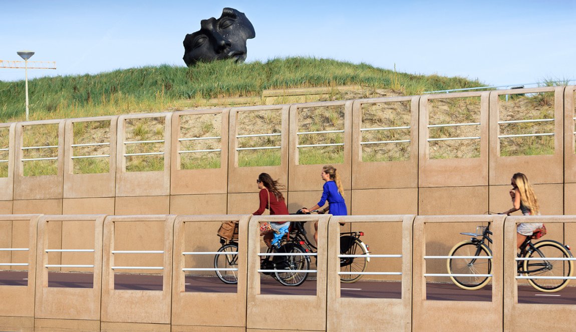 Cyclists on the boulevard of Scheveningen