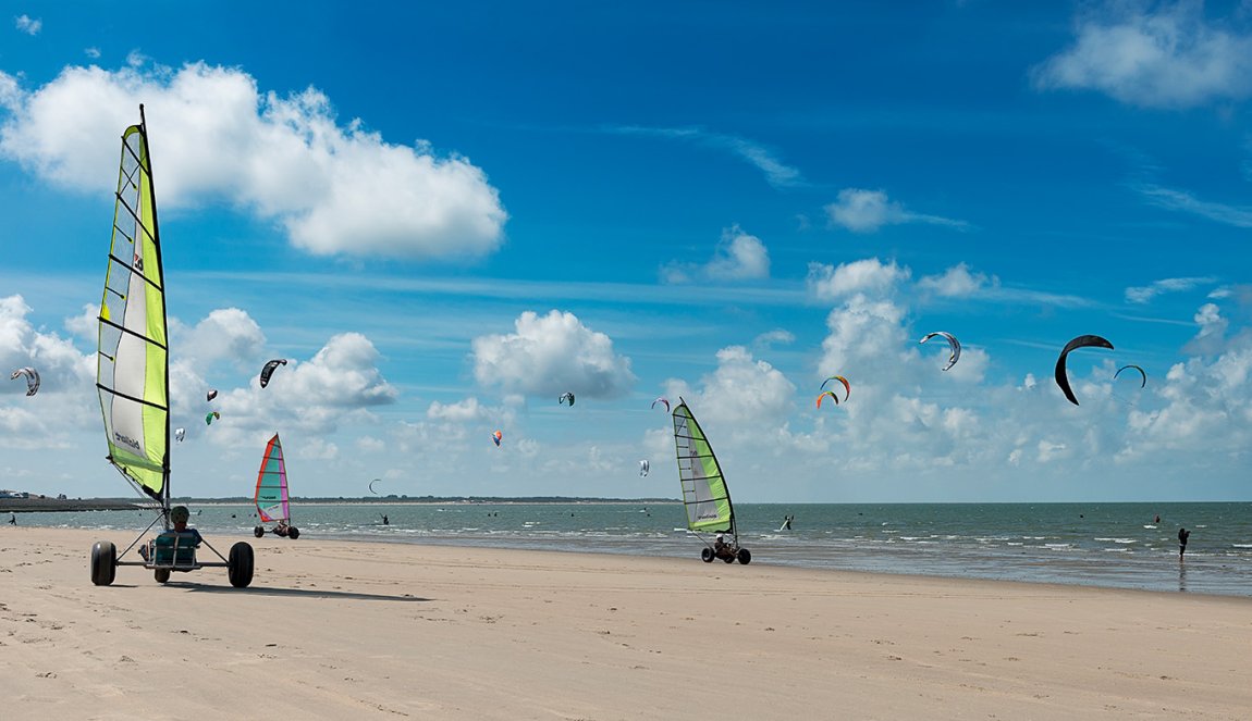 Blokarting or beach sailing at the Brouwersdam