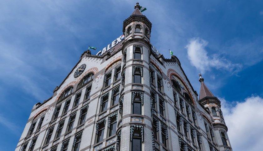 Art Nouveau style White House (Het Witte Huis) - Europe's first high-rise building built in 1898 Rotterdam