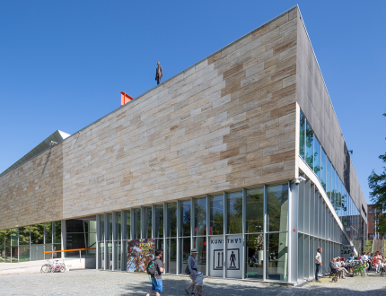 Kunsthal Rotterdam sideview 